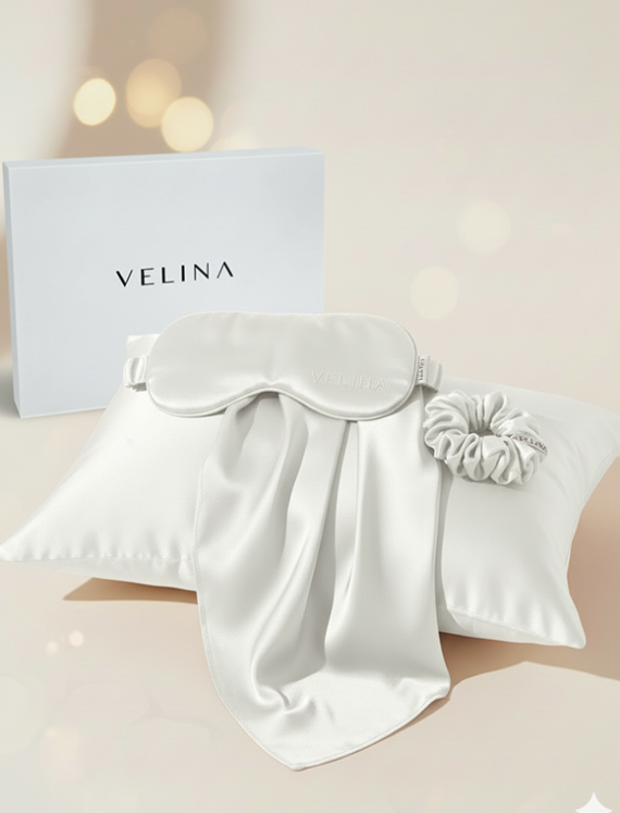 Set din mătase naturală alb VELINA cu mască de dormit, față de pernă și scrunchie
